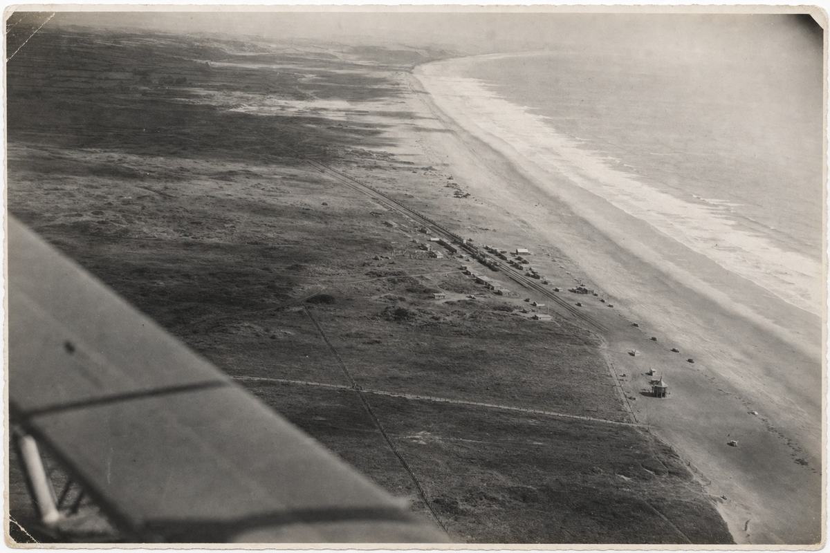 Late‑1930s oblique aerial of Pendine Proving Ground with timing hut and rail siding